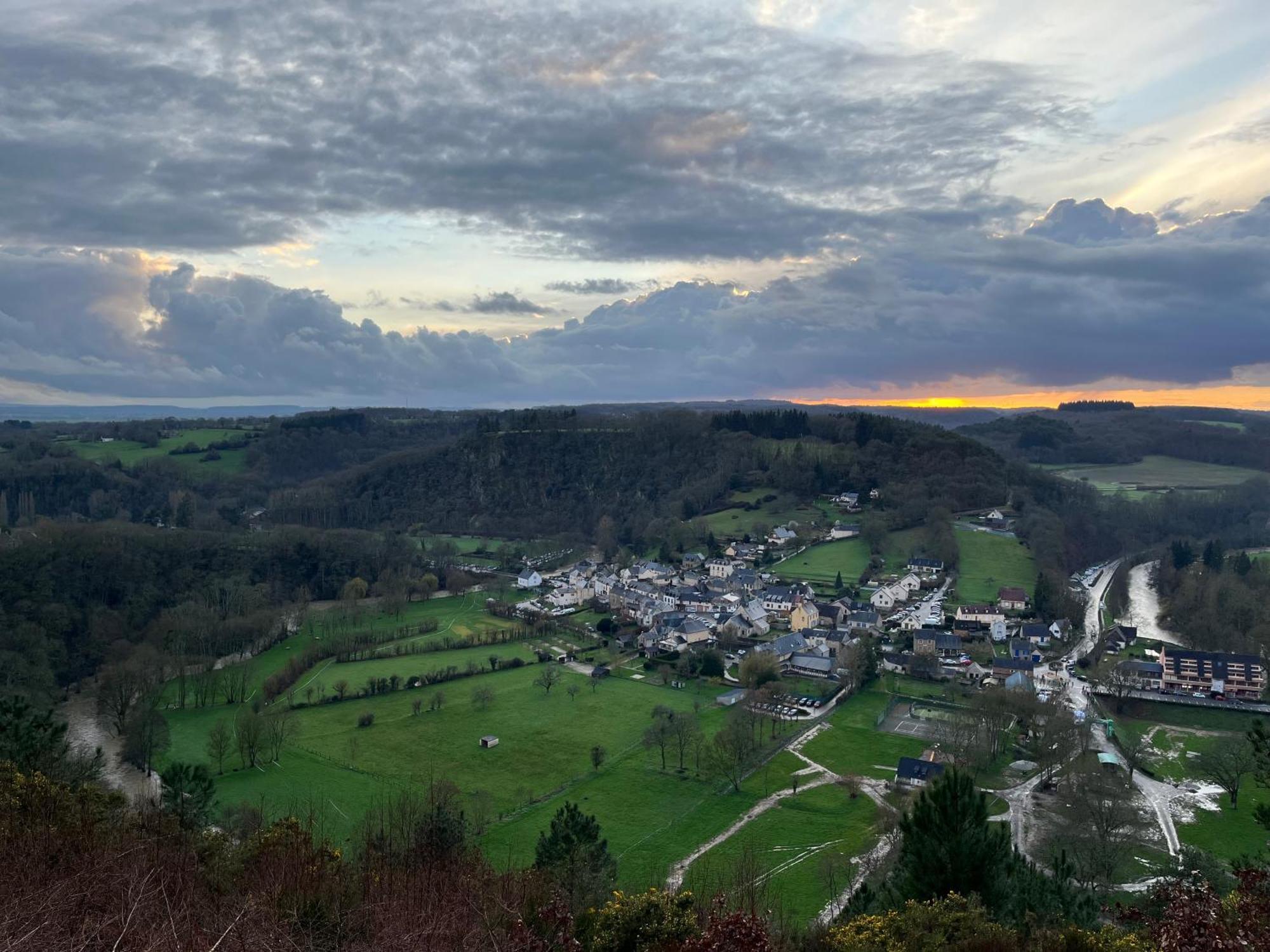 - St Ceneri - Alpes Mancelles Saint-Pierre-des-Nids